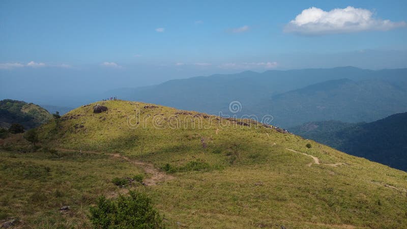 Вид ландшафта Кералы ponmudi thiruvananthapuram станции холма стоковые фотографии rf
