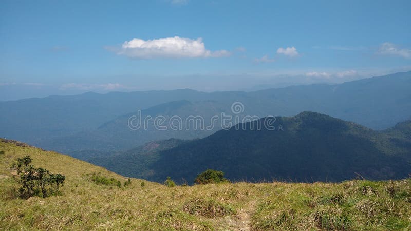 Вид ландшафта Кералы ponmudi thiruvananthapuram станции холма стоковые изображения