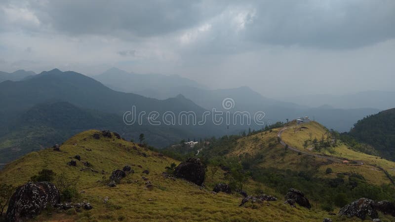 Вид ландшафта Кералы ponmudi thiruvananthapuram станции холма стоковые фотографии rf