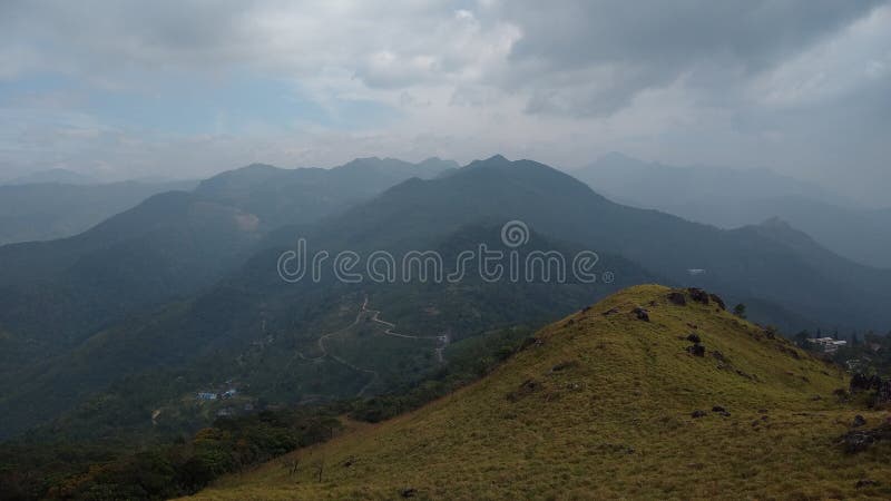 Вид ландшафта Кералы ponmudi thiruvananthapuram станции холма стоковые фото