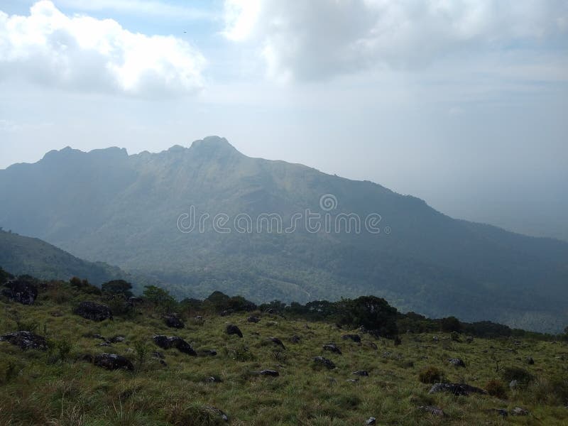 Вид ландшафта Кералы ponmudi thiruvananthapuram станции холма стоковые фото