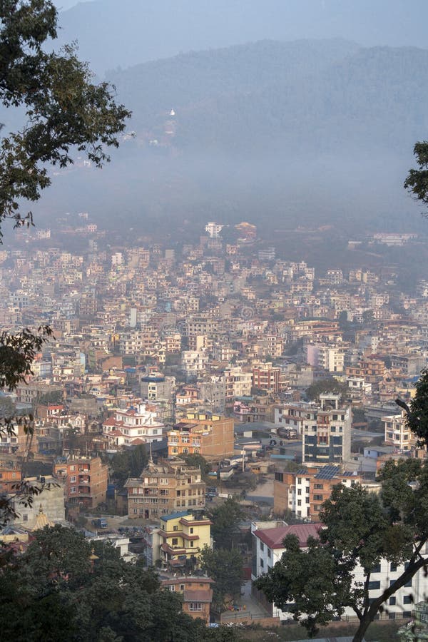 Вид на город Катманду от Swayambhunath стоковые изображения Вид на город Катманду от Swayambhunath стоковые изображения