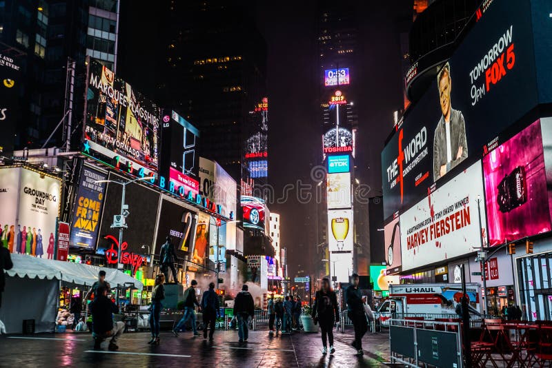 Вид ночи new york times square timessquare стоковое изображение rf