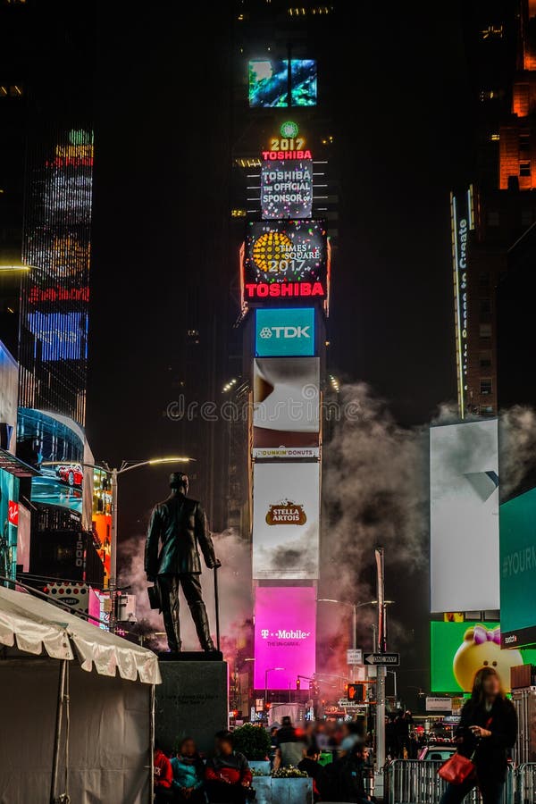 Вид ночи new york times square timessquare стоковое изображение rf
