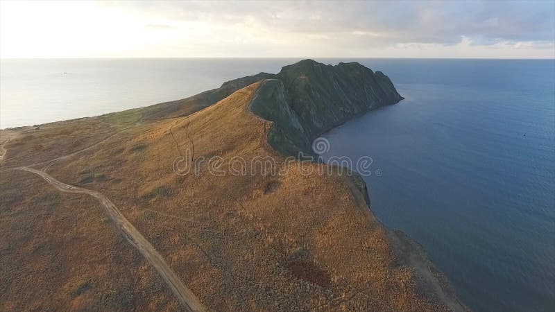 Вид с воздуха красивого seascape в Малайзии съемка Вид с воздуха на скалистом или cliffy побережье где-то в Малайзии стоковое фото Вид с воздуха красивого seascape в Малайзии съемка Вид с воздуха на скалистом или cliffy побережье где-то в Малайзии стоковое фото