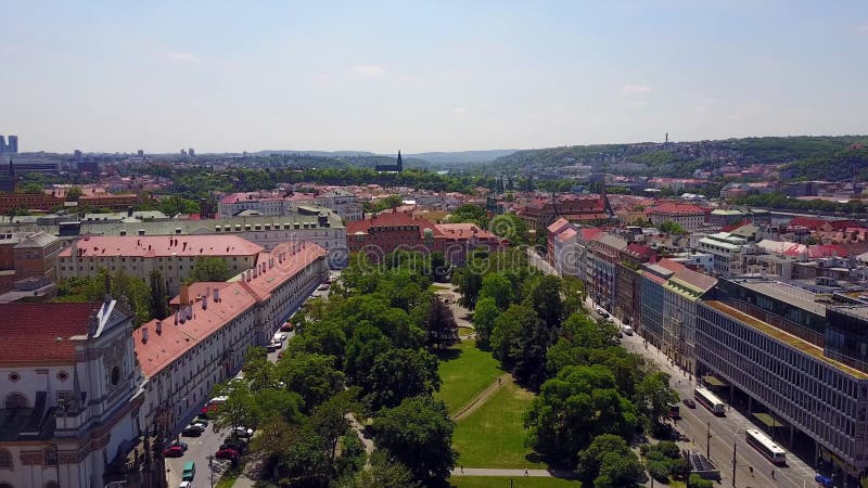 Вид с воздуха парка в Праге