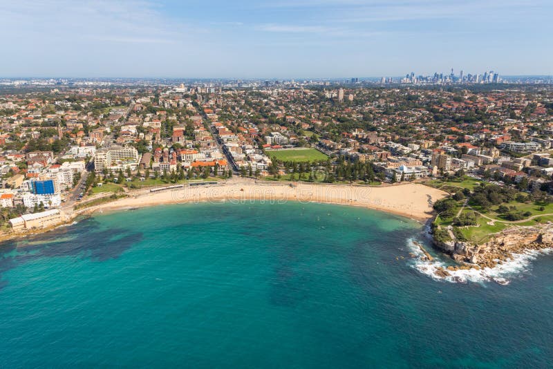 Вид с воздуха Сидней NSW Австралия пляжа Coogee стоковые изображения Вид с воздуха Сидней NSW Австралия пляжа Coogee стоковые изображения