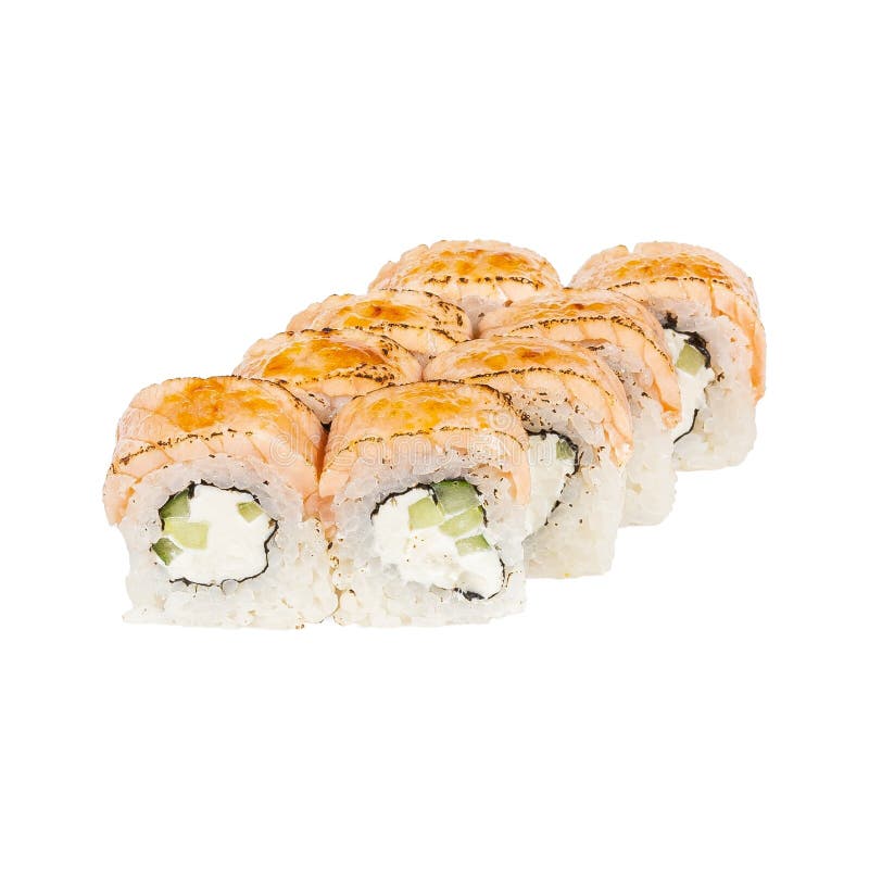 Вкусные суши рулоны с кремовым соусом и живой апельсиновой рыбой стоковая фотография rf