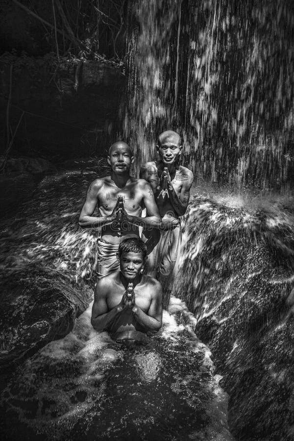Водопад Kbal Spean в Камбодже стоковые изображения rf Водопад Kbal Spean в Камбодже стоковые изображения rf