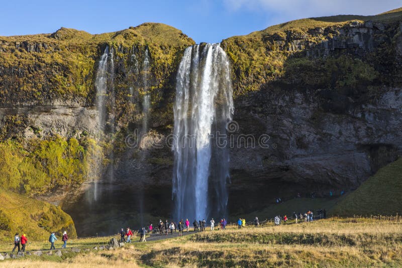Водопад Seljalandsfoss в южной Исландии стоковая фотография rf Водопад Seljalandsfoss в южной Исландии стоковая фотография rf