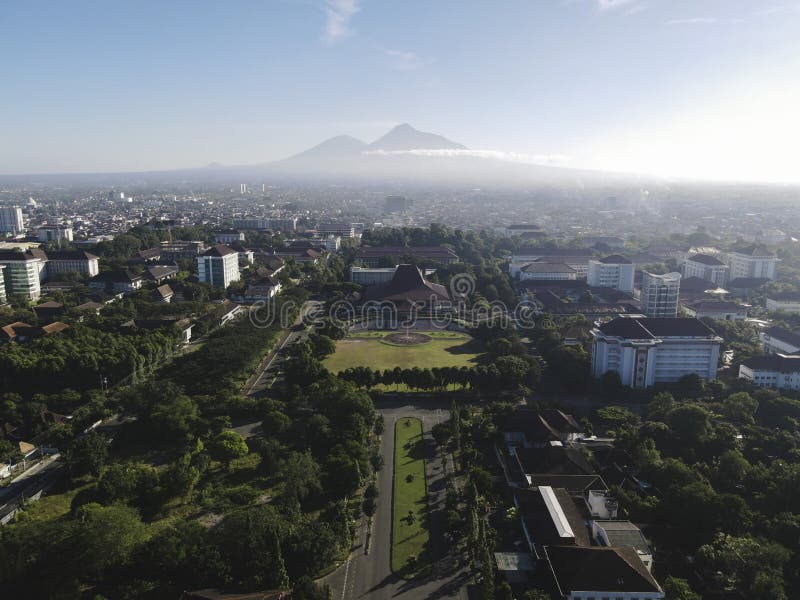 Gadjah mada universitas Jurnal Online