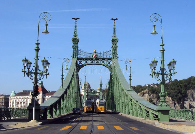 вольность budapest Венгрии моста стоковое фото вольность budapest Венгрии моста стоковое фото