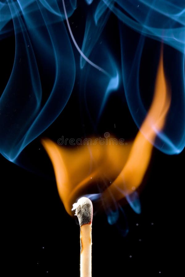Зажигаемая спичка стоковые изображения