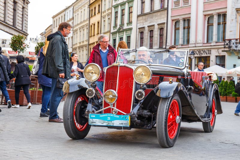 Восторжествуйте на ралли винтажных автомобилей в Кракове, Польши стоковая фотография Восторжествуйте на ралли винтажных автомобилей в Кракове, Польши стоковая фотография
