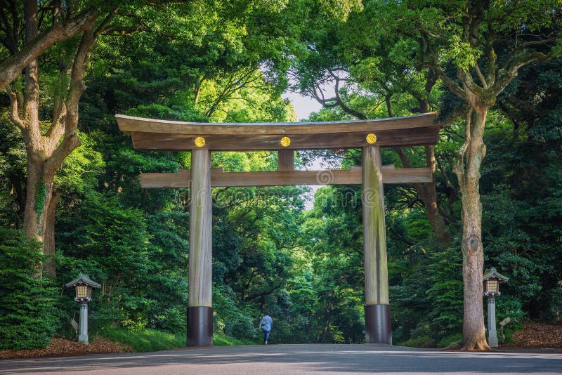 Вход на висок Meiji-jingu в централи, Японии стоковое фото rf Вход на висок Meiji-jingu в централи, Японии стоковое фото rf