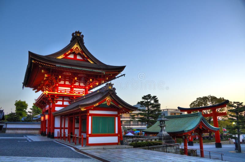 Вход святыни Fushimi Inari, Киото