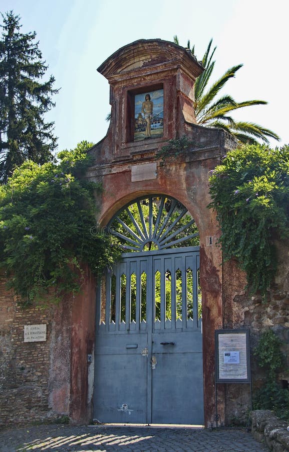 Вход ворот к palatino al san sebastiano стоковая фотография Вход ворот к palatino al san sebastiano стоковая фотография