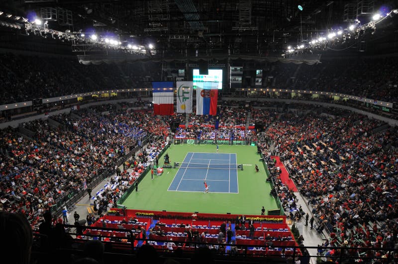 выпускные экзамены Сербия davis чашки belgrade стоковые изображения rf выпускные экзамены Сербия davis чашки belgrade стоковые изображения rf