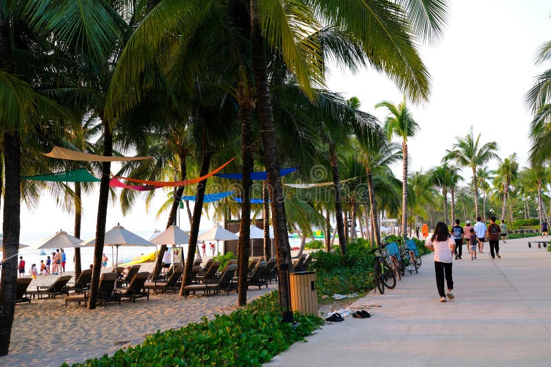 Вьетнам Phu Quoc Island 02162025. Красивый тропический пляж с видом на море чистая вода голубое небо на острове Пху-Куок в стоковое изображение