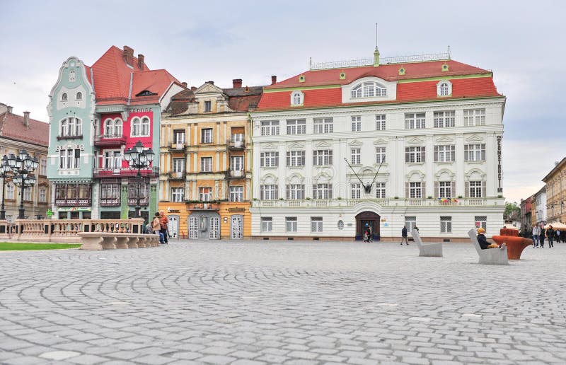 Главная площадь городка Timisoara старого, Румынии стоковые фото Главная площадь городка Timisoara старого, Румынии стоковые фото