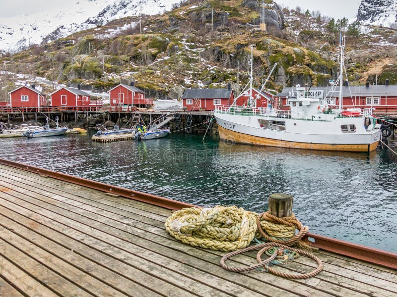 Гавань Nusfjord, Lofoten, Норвегия стоковое изображение rf Гавань Nusfjord, Lofoten, Норвегия стоковое изображение rf