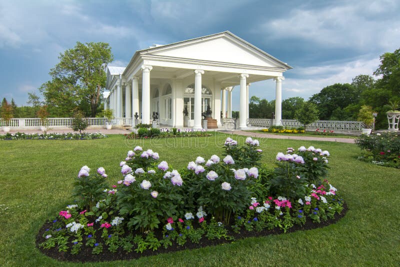 Галерея Камерона в парке Катрина, Tsarskoe Selo, Санкт-Петербурге, России стоковые фотографии rf Галерея Камерона в парке Катрина, Tsarskoe Selo, Санкт-Петербурге, России стоковые фотографии rf