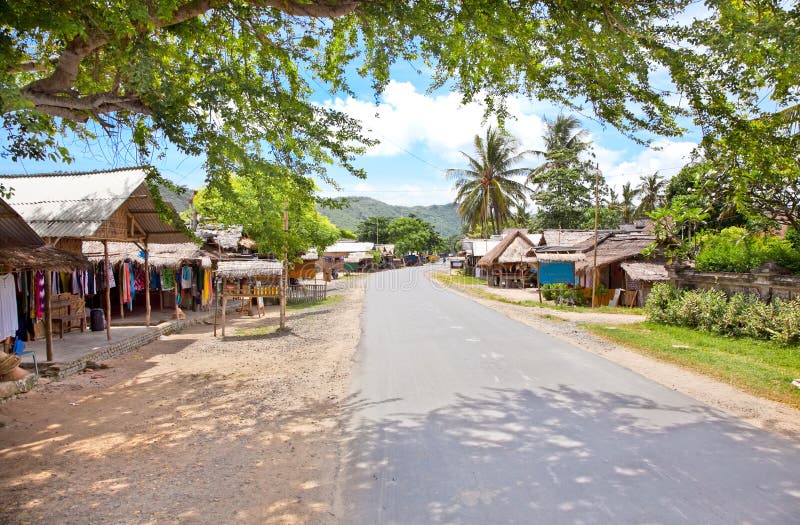 Главная улица в селе Kuta. Lombok стоковые фото Главная улица в селе Kuta. Lombok стоковые фото