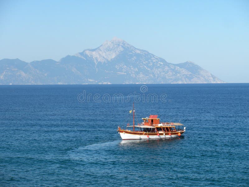 Гора и море Athos стоковое фото Гора и море Athos стоковое фото