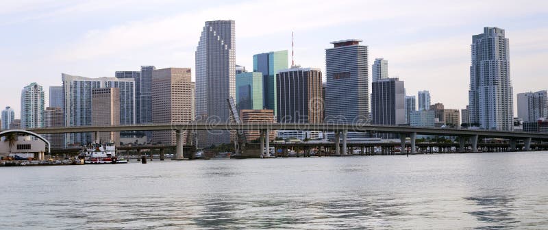 горизонт miami стоковые фотографии rf горизонт miami стоковые фотографии rf