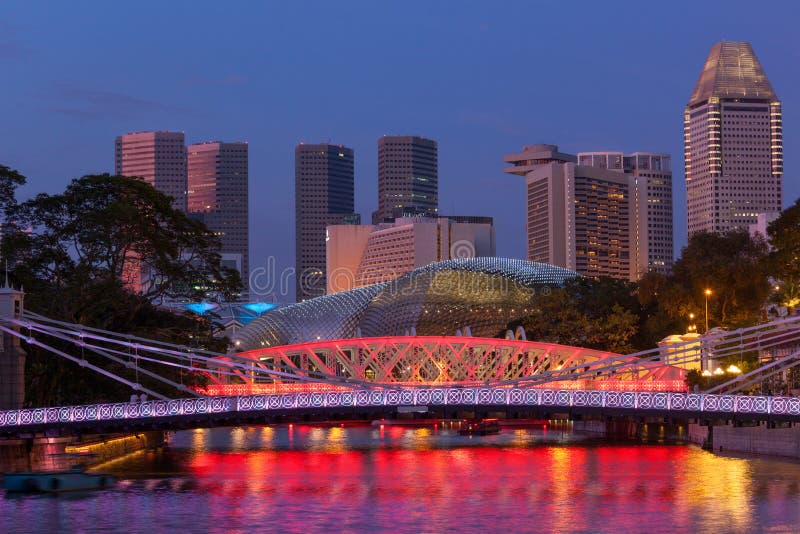 горизонт singapore cavenagh моста стоковые фото горизонт singapore cavenagh моста стоковые фото
