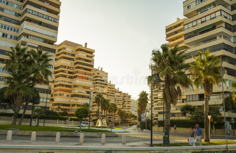 Город Torremolinos, провинция Малаги, Андалусия, Испания стоковое фото Город Torremolinos, провинция Малаги, Андалусия, Испания стоковое фото