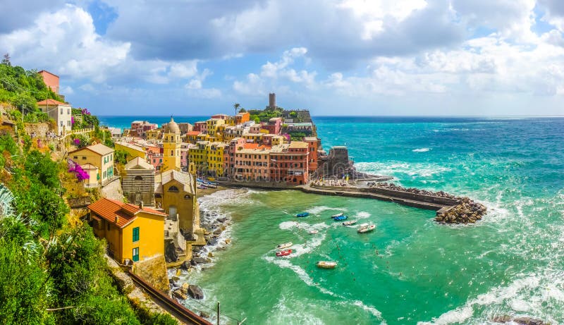 Городок Vernazza, Cinque Terre, Италии стоковое изображение rf Городок Vernazza, Cinque Terre, Италии стоковое изображение rf