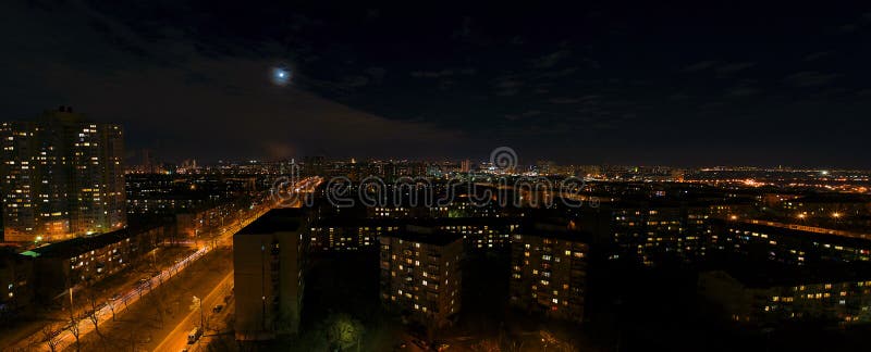 Городской пейзаж Киева в nigth в осени стоковые фотографии rf Городской пейзаж Киева в nigth в осени стоковые фотографии rf