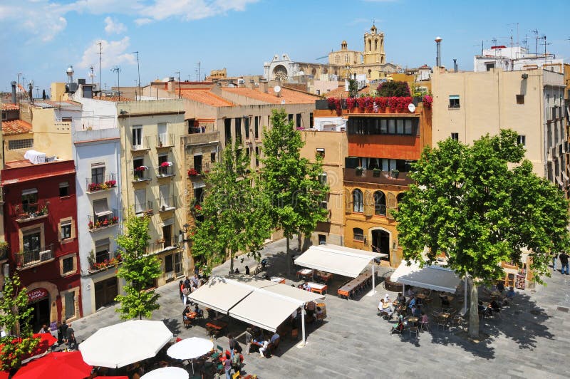 городок Испании tarragona rei placa del старый стоковые изображения rf