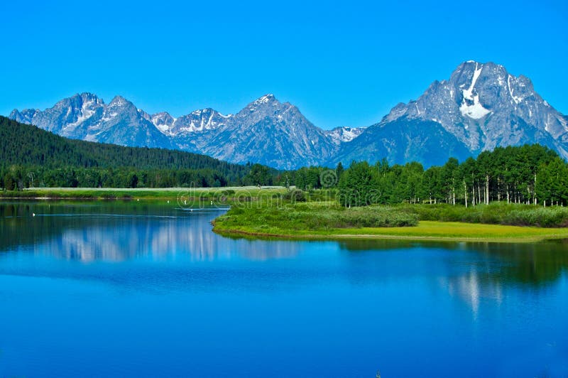 Горы Teton и Река Снейк стоковые изображения rf Горы Teton и Река Снейк стоковые изображения rf