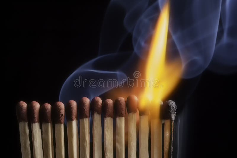 Горящие спички безопасности стоковое изображение