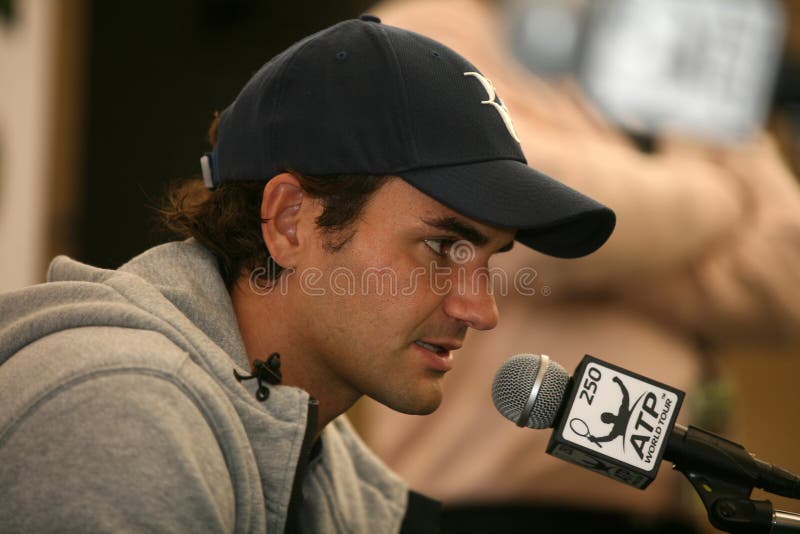 давление roger federer doha конференции стоковые фотографии rf