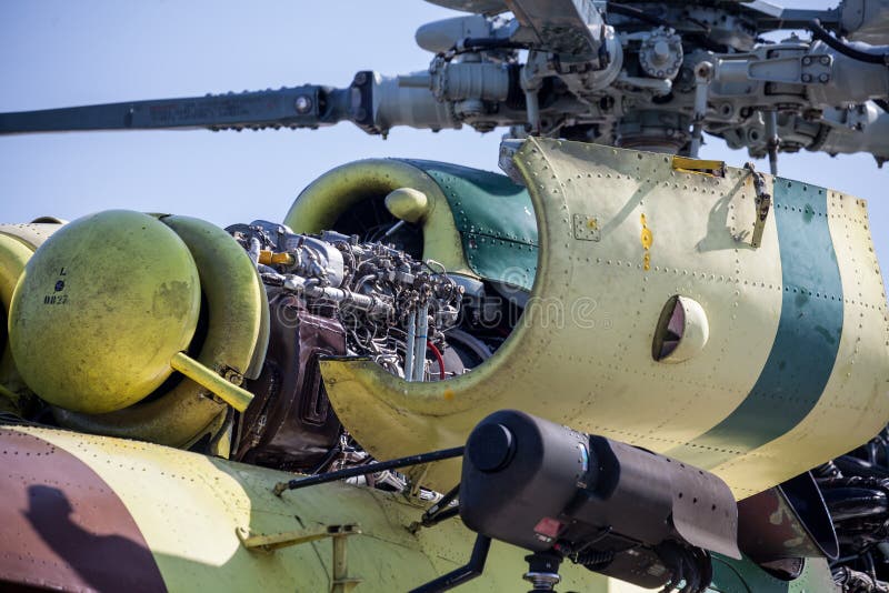 Двигатель вертолета Mil Mi-17 стоковые изображения rf Двигатель вертолета Mil Mi-17 стоковые изображения rf