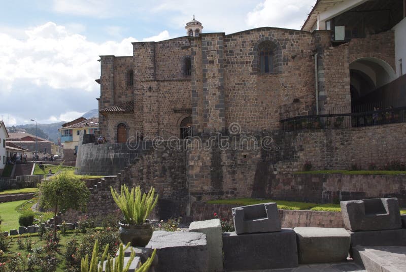 Двор виска Koricancha в Cusco, Перу стоковое фото Двор виска Koricancha в Cusco, Перу стоковое фото