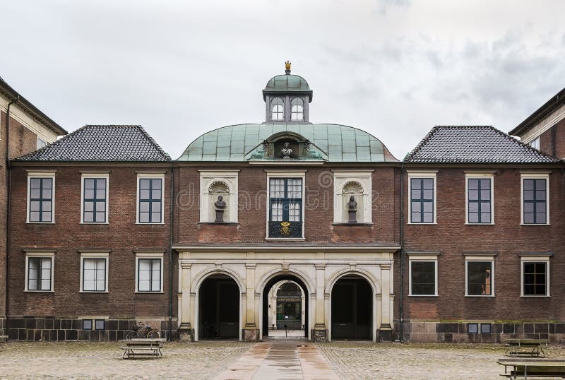 Дворец Charlottenborg, Копенгаген стоковое фото rf Дворец Charlottenborg, Копенгаген стоковое фото rf