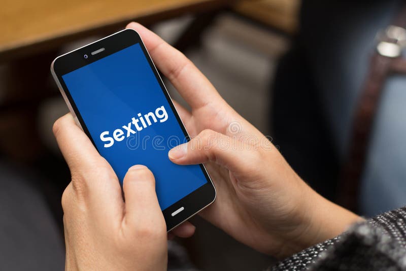 Девушка улицы sexting стоковая фотография Девушка улицы sexting стоковая фотография