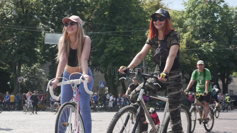 Знакомства для серьезных отношений и брака в Кирове Знакомства для серьезных отношений и брака в Кирове