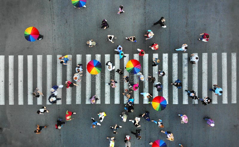 дел Люди толпятся на пешеходном переходе crosswalk стоковое изображение дел Люди толпятся на пешеходном переходе crosswalk стоковое изображение