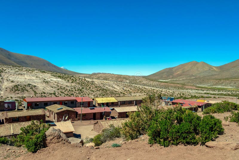 Деревня Machuca типичная небольшая очаровательная андийская, пустыня Atacama, Чили, Южная Америка стоковое фото rf Деревня Machuca типичная небольшая очаровательная андийская, пустыня Atacama, Чили, Южная Америка стоковое фото rf