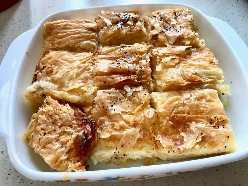 Десерт Laz Boregi/Borek или Burek Karadeniz еда традиционная стоковая фотография rf Десерт Laz Boregi/Borek или Burek Karadeniz еда традиционная стоковая фотография rf