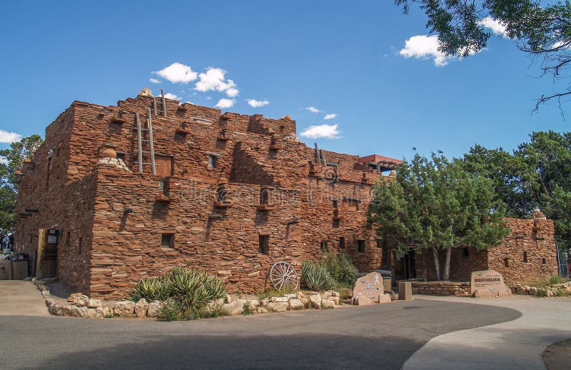 Hopi House, located in the Grand Canyon, is a spectacular rendition of Hopi architecture. Hopi House, located in the Grand Canyon, is a spectacular rendition of Hopi architecture.