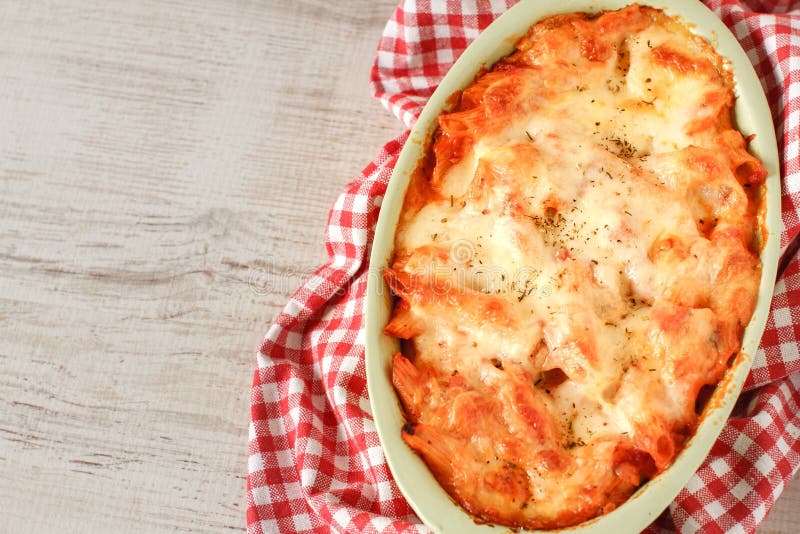 Домодельный испеченный сладкий картофель Стоковое Изображение ...