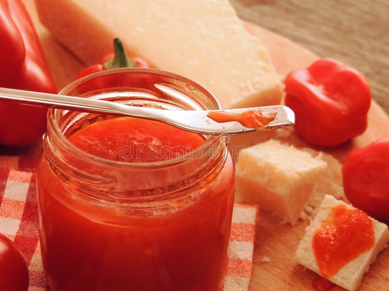 Домодельное варенье перца chili habanero стоковое фото rf Домодельное варенье перца chili habanero стоковое фото rf