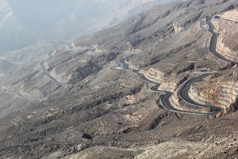 Дорога к горам Jais, Jebel Jais, Рас-Аль-Хайма, Объединенные эмираты стоковые фотографии rf Дорога к горам Jais, Jebel Jais, Рас-Аль-Хайма, Объединенные эмираты стоковые фотографии rf
