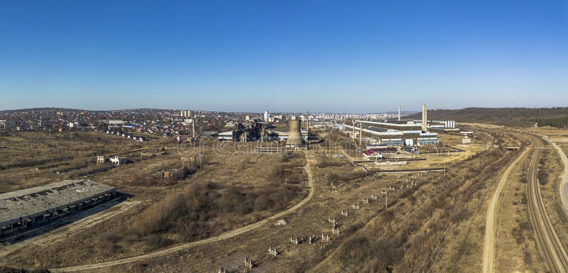 Дронный вид старой промышленной зоны стоковое изображение